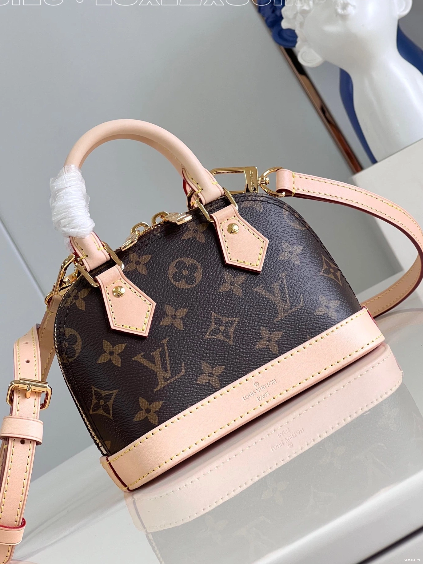 WIS VUITTON Alma Nano LOUIS 1209